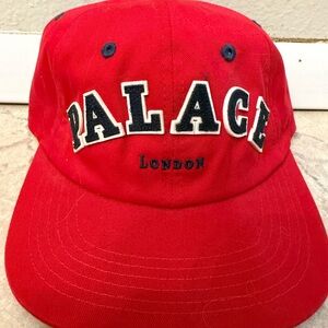 PALACE London Men’s Bold Red Hat